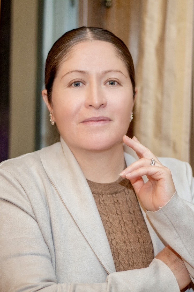 Eva Leon